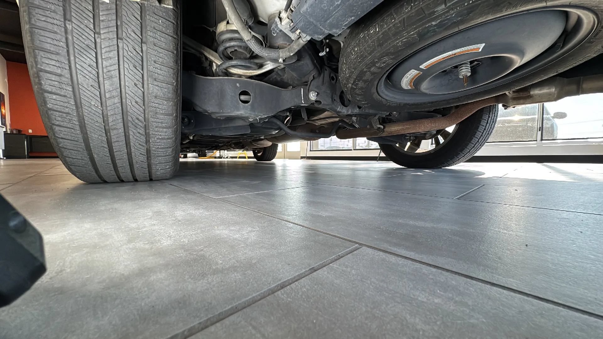 Used 2014 INFINITI QX60 FWD w/ Deluxe Touring Package image 47