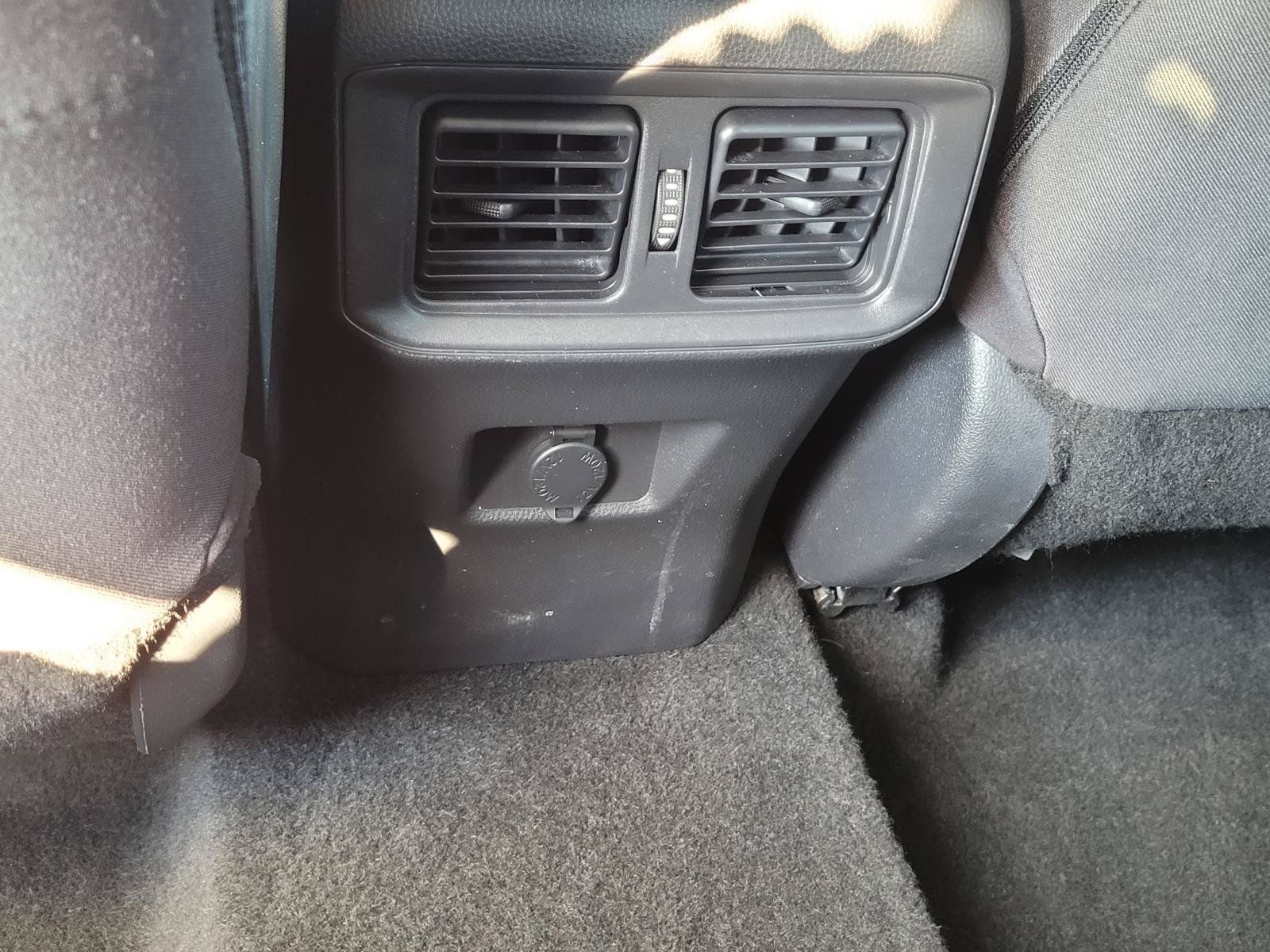 Used 2022 Toyota RAV4 LE AWD/4WD image 24