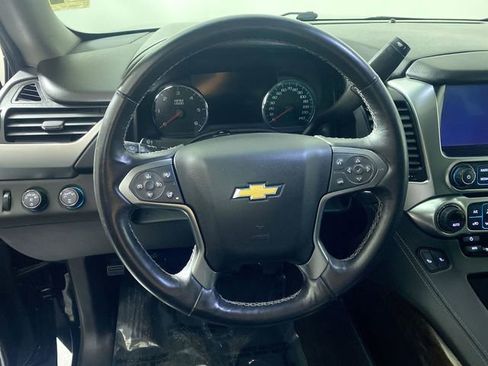 Used 2017 Chevrolet Suburban LT image 12