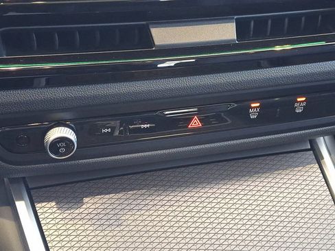 Certified 2025 BMW 330i xDrive Sedan w/ Premium Package image 18