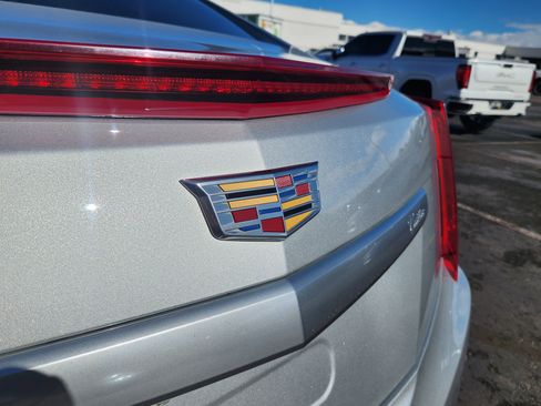 Used 2016 Cadillac XTS Luxury image 18