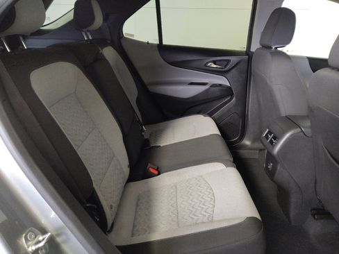 Used 2023 Chevrolet Equinox LT FWD image 19