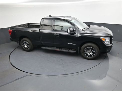 Used 2024 Nissan Titan SV w/ SV Utility Package image 23