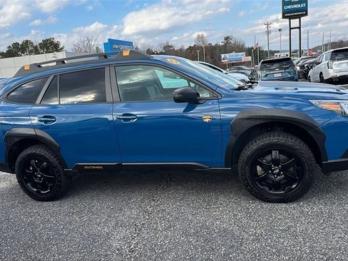 Used 2022 Subaru Outback Wilderness image 8