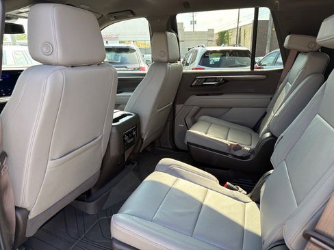 Used 2025 Chevrolet Tahoe LT w/ Comfort Package RWD image 10