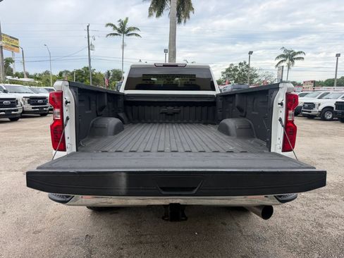 Used 2023 Chevrolet Silverado 2500 LT AWD/4WD image 5