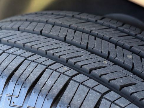 Used 2013 Ford Edge SEL image 37