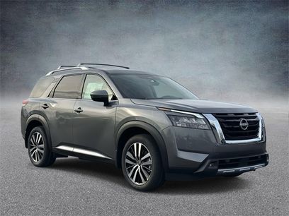 New 2025 Nissan Pathfinder Platinum w/ Cargo Package