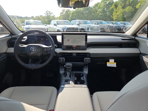 New 2026 Toyota RAV4 XLE Premium w/ Panoramic Sun Roof Package AWD/4WD image 4