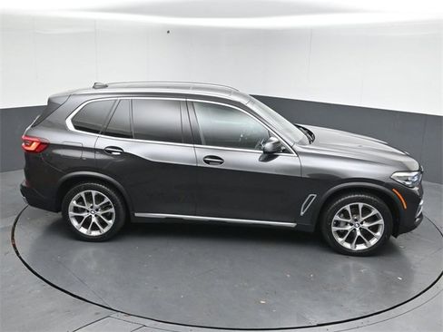 Used 2021 BMW X5 xDrive40i w/ Convenience Package image 46