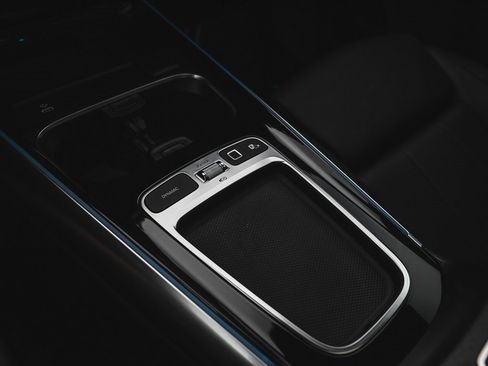 Used 2025 Mercedes-Benz GLA 250 GLA 250 image 32