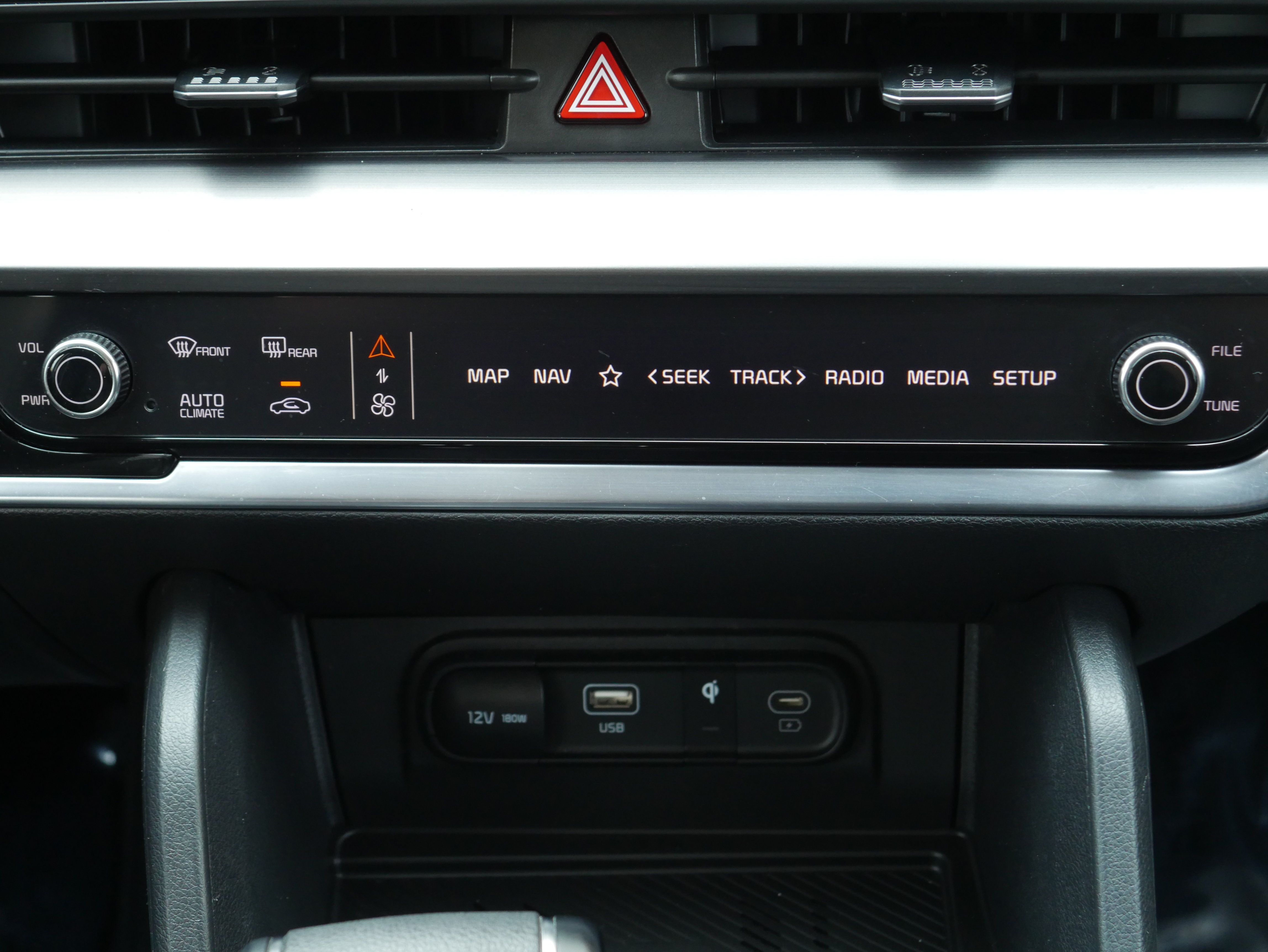 Used 2025 Kia Sportage EX AWD/4WD image 19