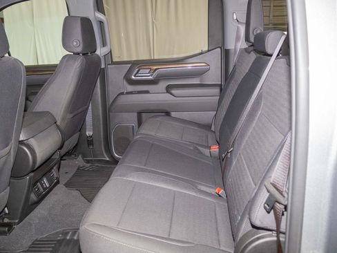Used 2024 Chevrolet Silverado 1500 LT AWD/4WD image 12