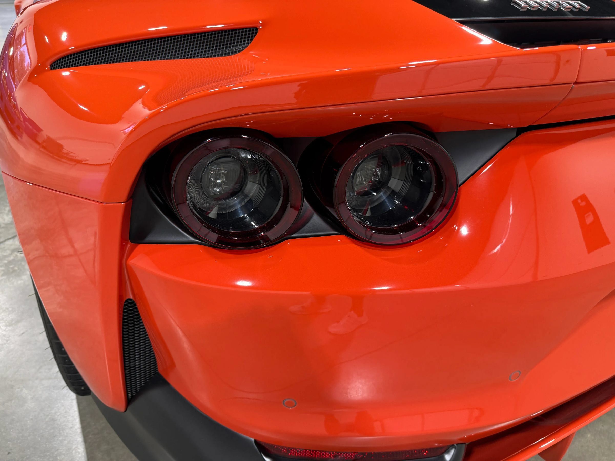 Used 2020 Ferrari 812 Superfast RWD image 39