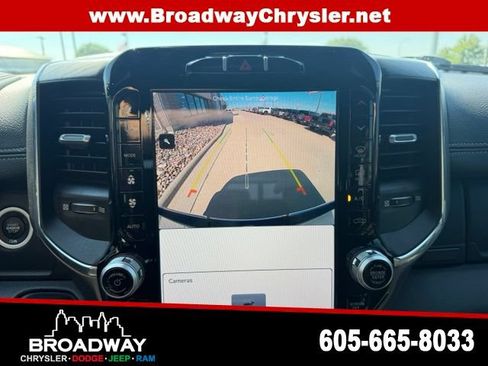 Used 2024 RAM 1500 Laramie AWD/4WD image 21