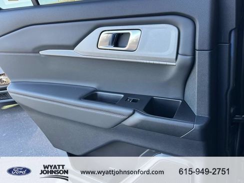 New 2026 Ford Explorer Active w/ Active Comfort Package RWD image 19