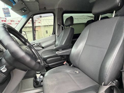 Used 2017 Mercedes-Benz Sprinter 2500 image 21