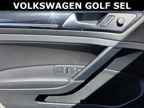 Used 2018 Volkswagen Golf SEL image 25