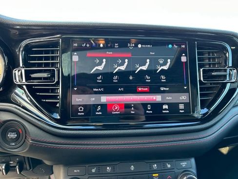 Used 2024 Dodge Durango GT image 23