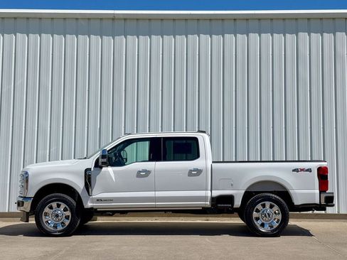 New 2026 Ford F250 4x4 Crew Cab Super Duty image 3