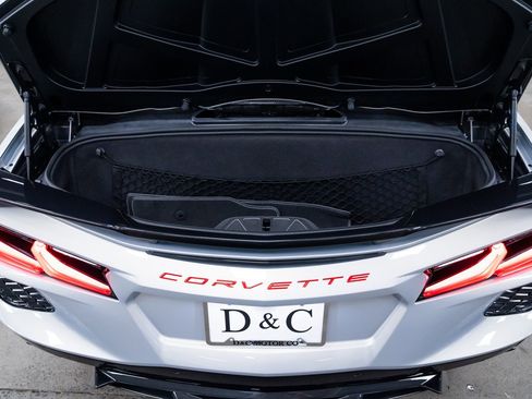 Used 2021 Chevrolet Corvette Stingray Preferred Conv w/ Z51 Performance Package RWD image 8