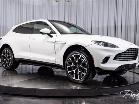 Used 2021 Aston Martin DBX AWD/4WD image 24