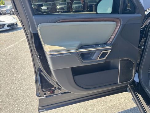Used 2024 Rivian R1S Adventure AWD/4WD image 24