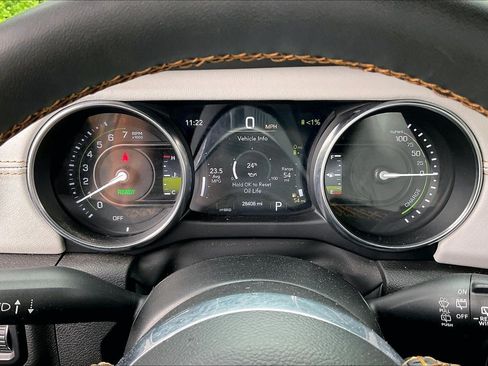 Used 2023 Jeep Wrangler Unlimited Sahara AWD/4WD image 18