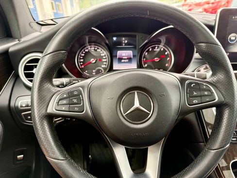 Used 2017 Mercedes-Benz GLC 300 4MATIC image 34