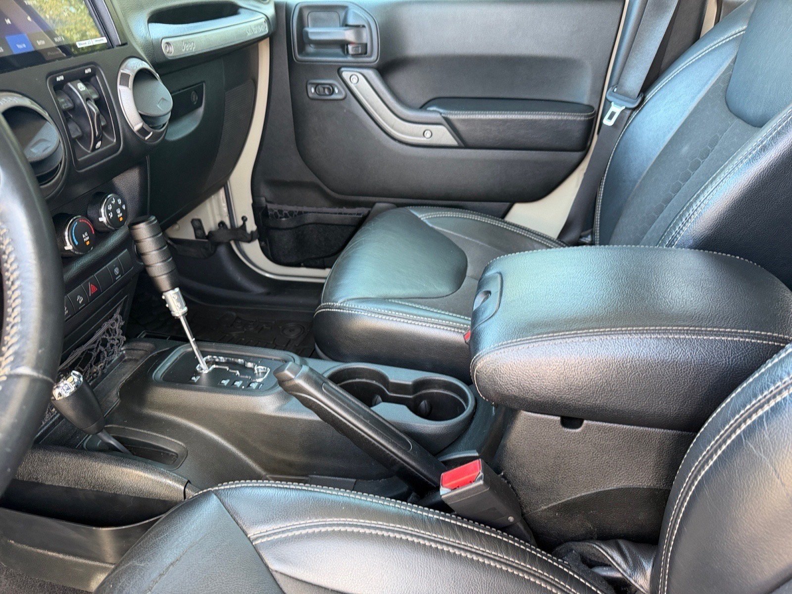 Used 2018 Jeep Wrangler Unlimited Sport AWD/4WD image 13