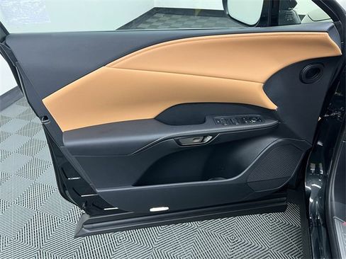 Certified 2026 Lexus RX 350 Premium w/ Accessory Package (Z1) image 9