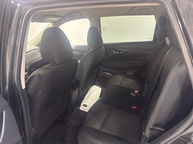Used 2020 Nissan Rogue SV AWD/4WD image 17