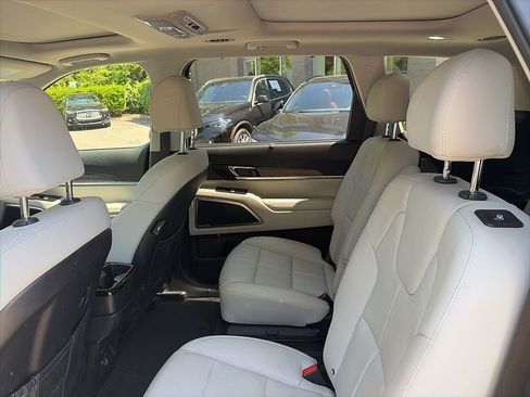 Used 2022 Kia Telluride SX w/ Towing Package AWD/4WD image 6