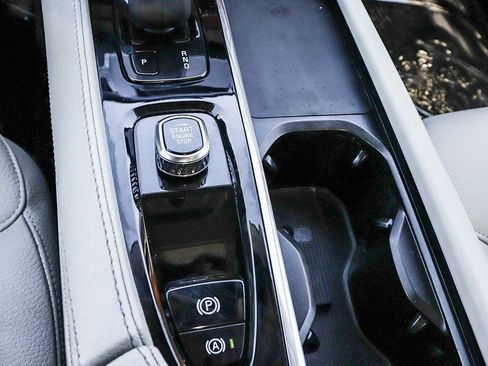 Used 2022 Volvo XC90 T8 Inscription Expression w/ Advanced Package image 30