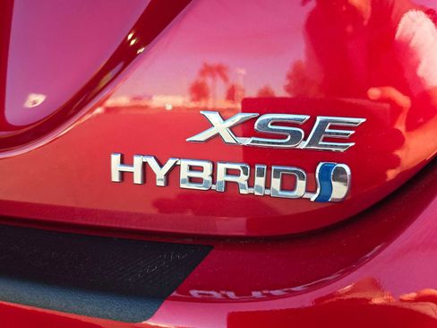 Used 2023 Toyota Camry XSE w/ Navigation Package image 13