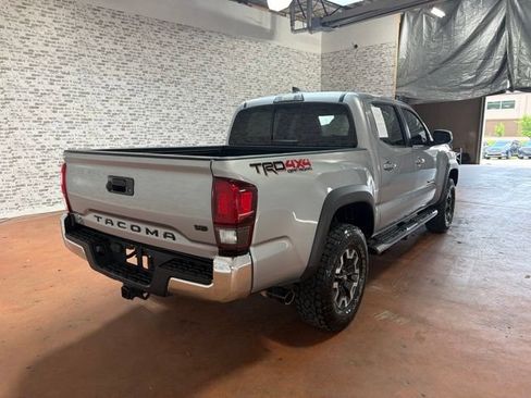 Used 2019 Toyota Tacoma TRD Off-Road AWD/4WD image 6