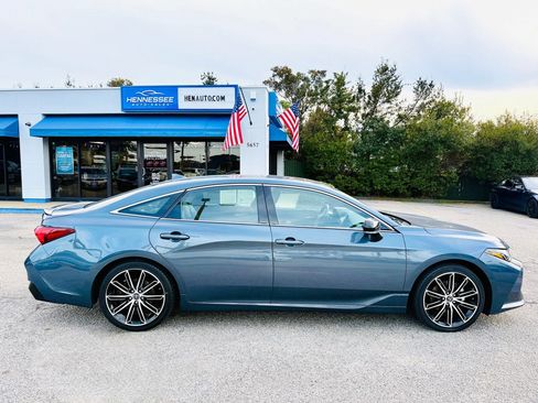 Used 2019 Toyota Avalon XSE w/ All Weather Liner Package image 18