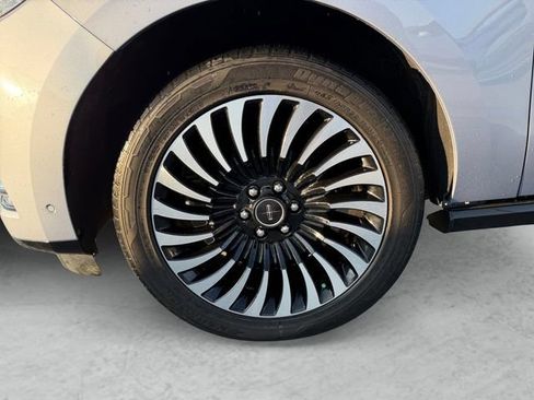 Used 2020 Lincoln Navigator L Black Label w/ Cargo Convenience Package AWD/4WD image 23