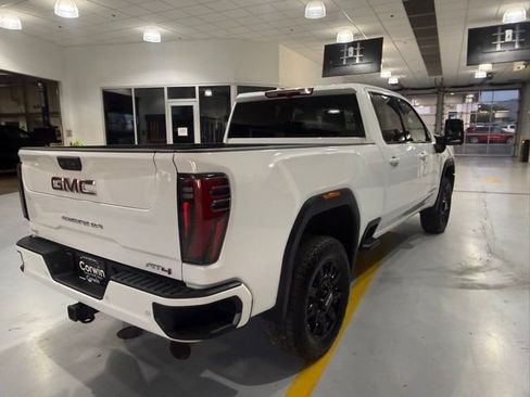 Used 2026 GMC Sierra 2500 AT4 AWD/4WD image 9