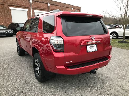 Certified 2021 Toyota 4Runner SR5 image 5