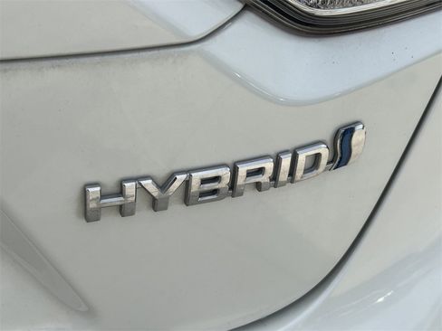 Used 2021 Toyota Corolla LE image 13