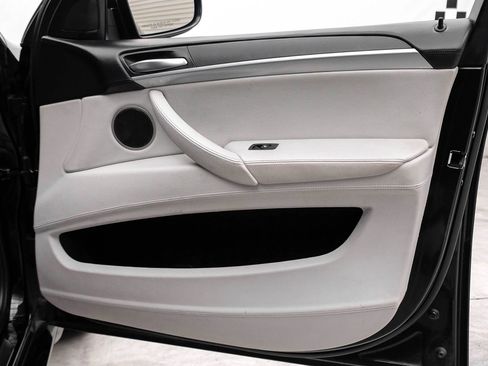 Used 2014 BMW X6 M image 36