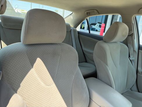 Used 2009 Toyota Camry LE FWD image 28