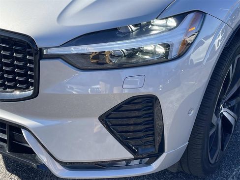 Used 2023 Volvo XC60 B5 Ultimate image 9