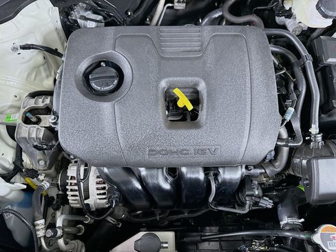 Used 2025 Kia Soul LX w/ LX Technology Package FWD image 31