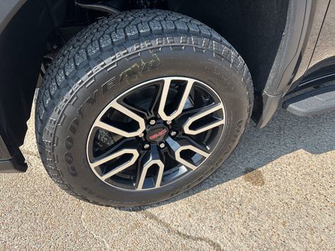 New 2026 GMC Sierra 1500 AT4 w/ AT4 Premium Package image 21