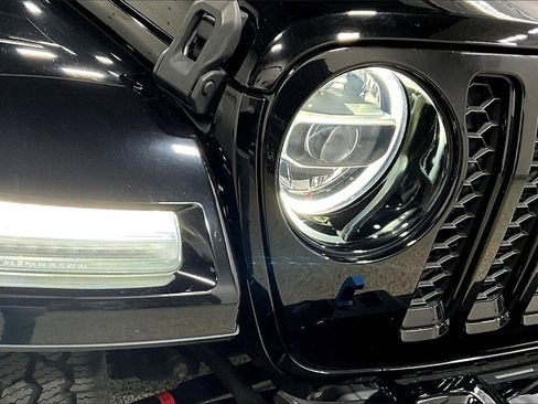 Used 2022 Jeep Wrangler Unlimited Sahara image 29