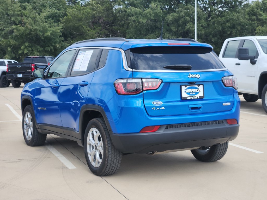 Used 2025 Jeep Compass Latitude AWD/4WD image 5