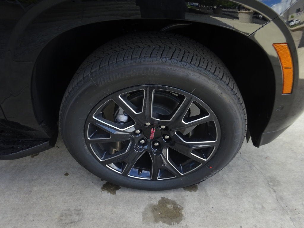 New 2026 GMC Yukon Denali AWD/4WD image 9