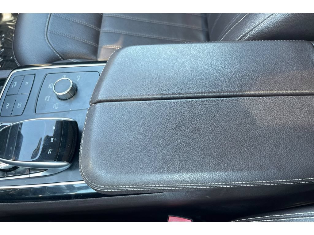 Used 2018 Mercedes-Benz GLS 450 4MATIC image 32